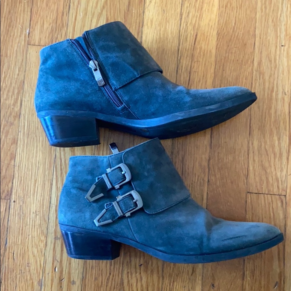 Vince Camuto booties size 8